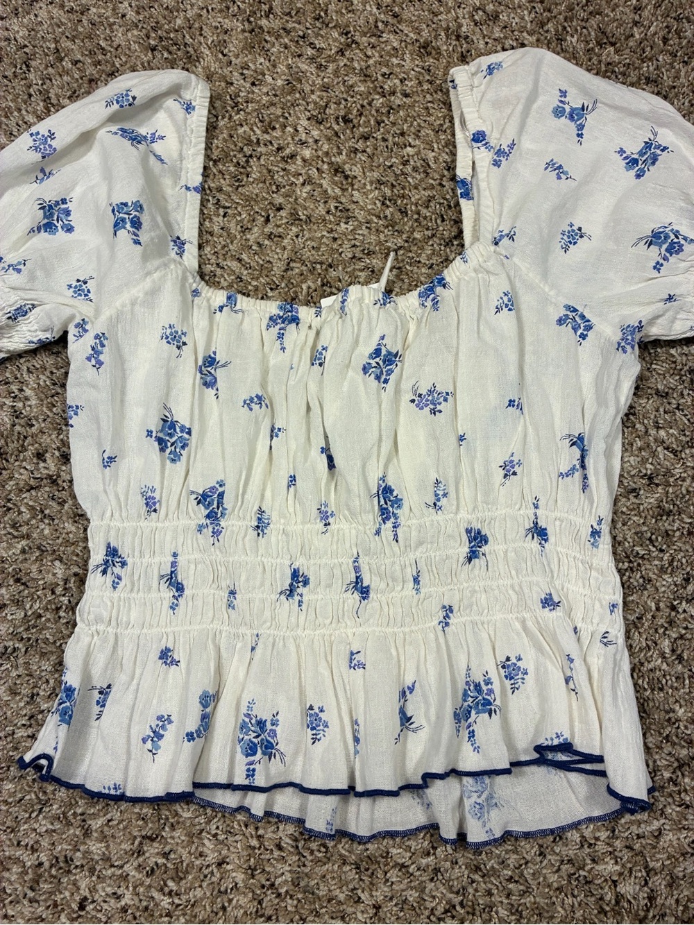 H&M Puff Sleeve Smocked Floral Cotton Cropped Top - Picture 9 of 14